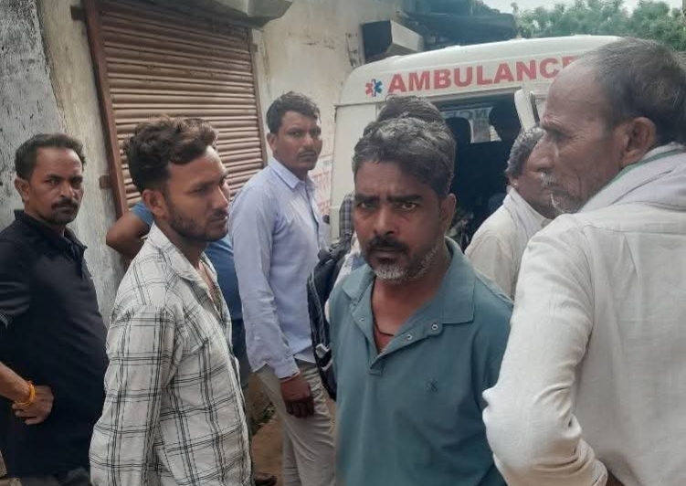 Karauli – In Sapotra, tenant commits suicide with his 20 year old girl, 20 year old girl commits suicide