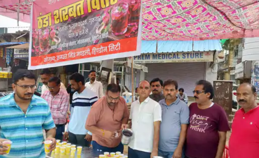 Mitra Mandali Distributed Sherbet on Ganga Dashahara in Hindon