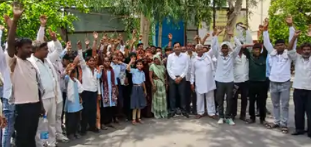 Villagers Protest Against Illegal Liquor Outlets, Gherao Excise Office in Bharatpur