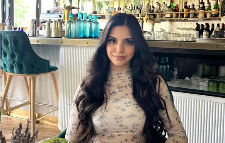 Amna Naqvi Biography